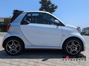 smart fortwo Side Skirt Set by Lorinser - 453 model